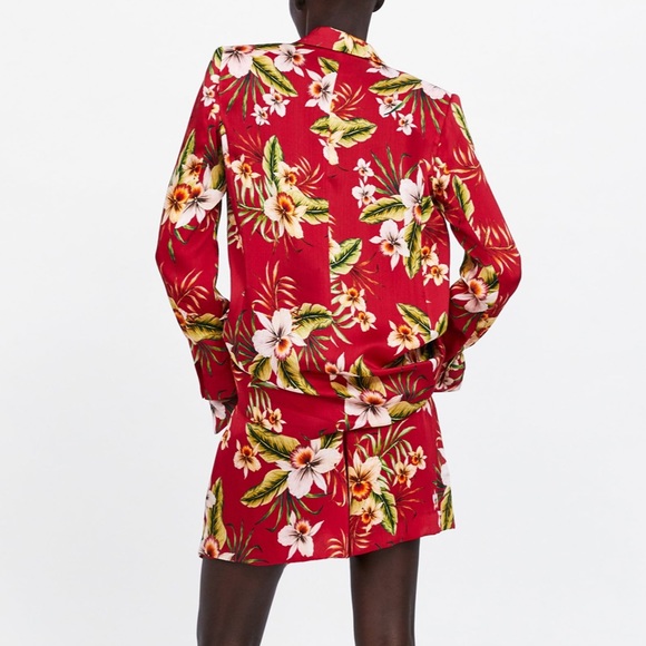 ZARA Red Floral Co-Ord Blazer & Short Set - Picture 4 of 5